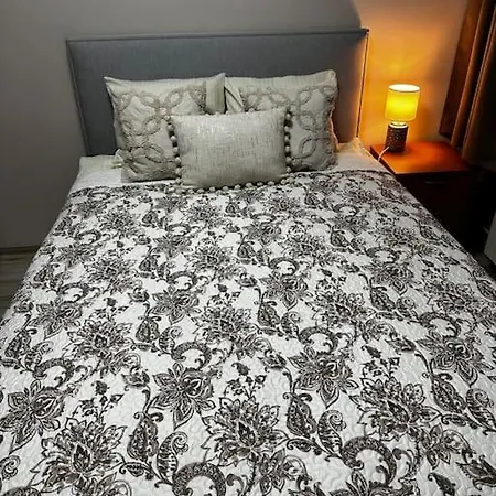 Apartment-kazimierz With Fast Wifi & Parking Space