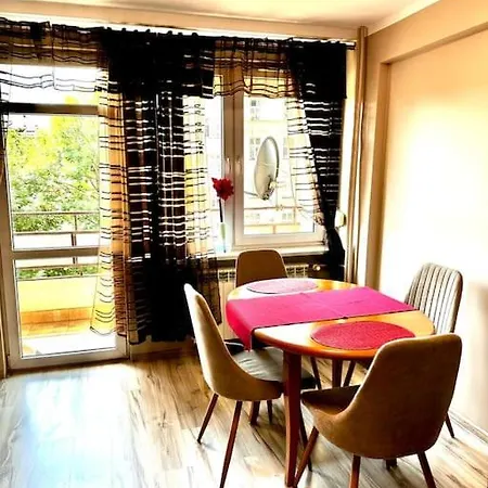 Apartment-kazimierz With Fast Wifi & Parking Space Apartamento